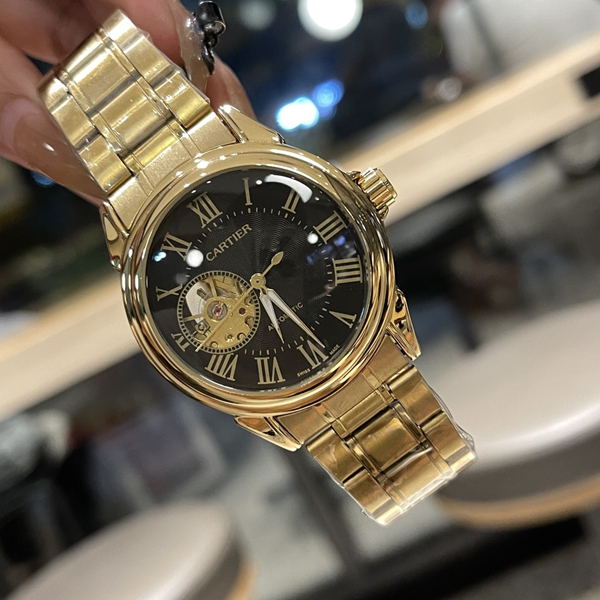 ブランド時計側面デザイン